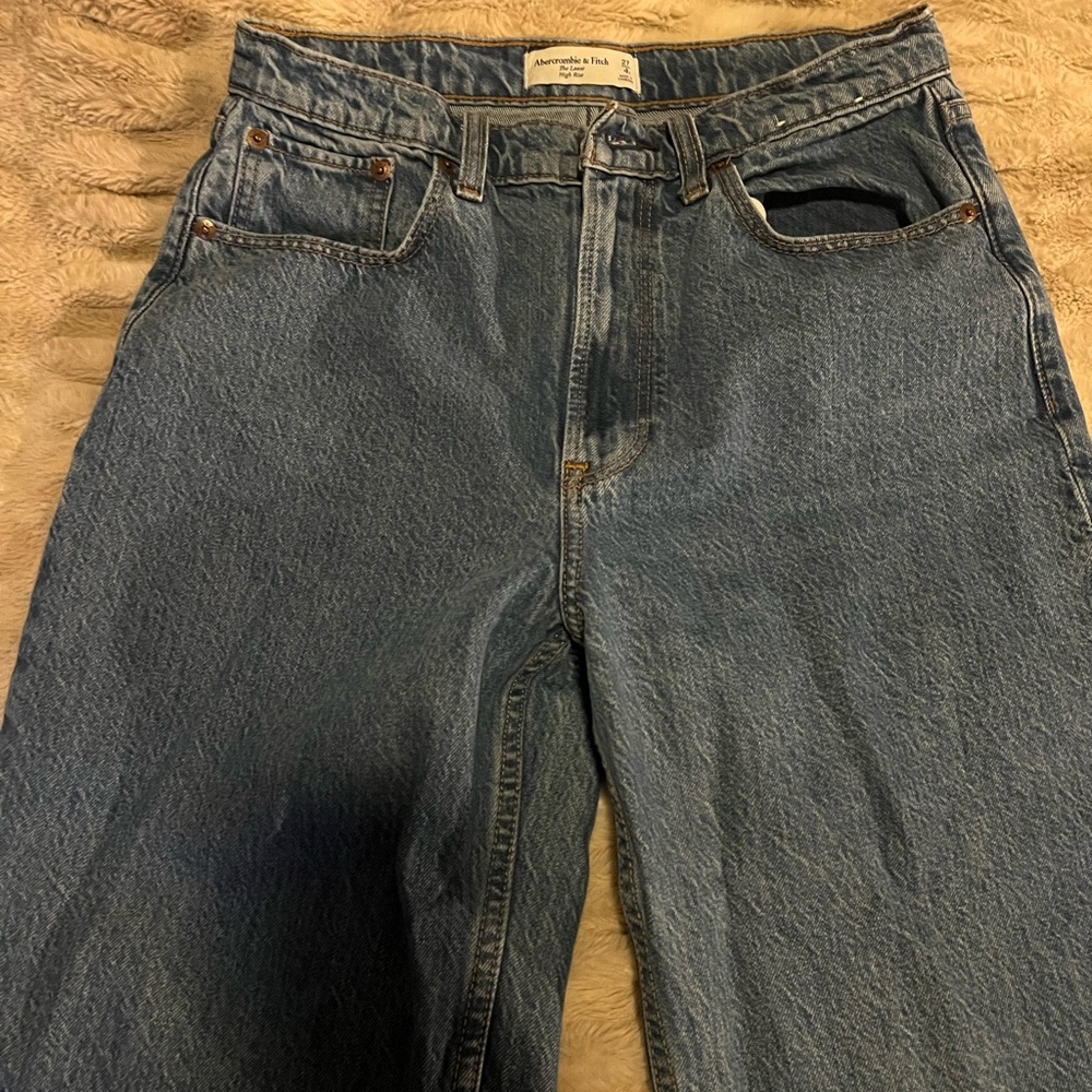 Abercrombie & Fitch Curve Love High Rise Loose Jeans